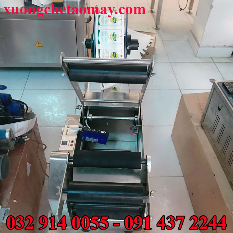 Máy dán nhãn hũ nhựa tròn giá rẻ